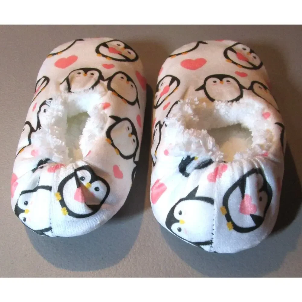 Gredecor Unisex Kids Plush Slippers White with Penguin Print Size XS (9) Cozy